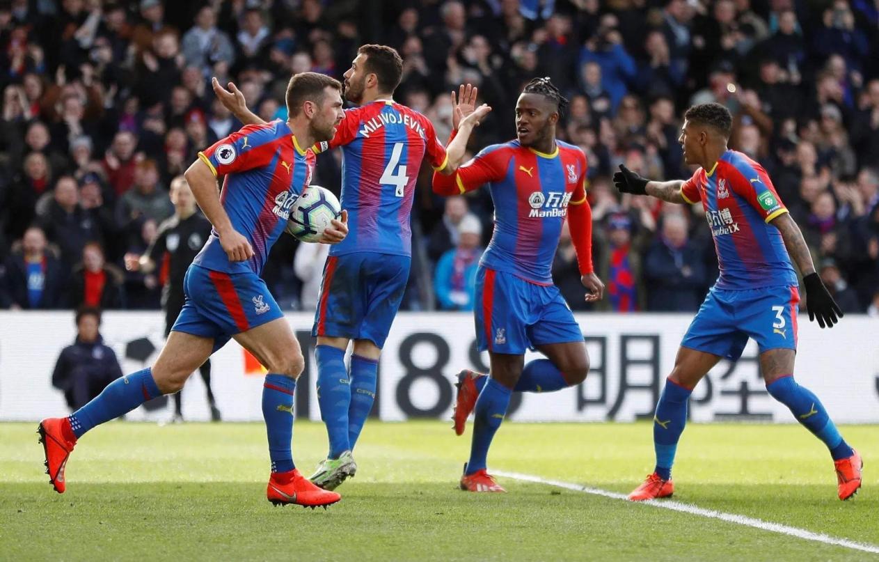 法兰克福vs沃尔夫斯堡：格策、堂安律首发，埃里克森、马耶尔出战