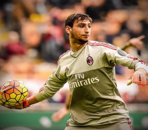 足球欧洲俱乐部频繁爆冷，球迷：本赛季太刺激