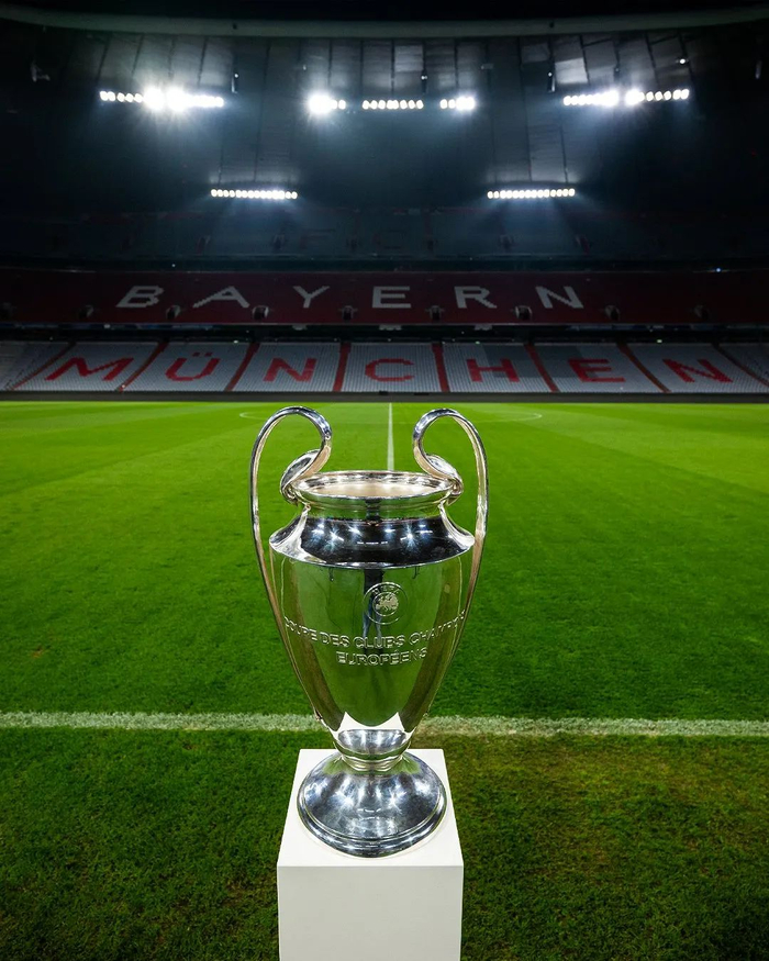 名宿：阿克利乌什须谨慎选下家，枪手巴黎多特都可能签他