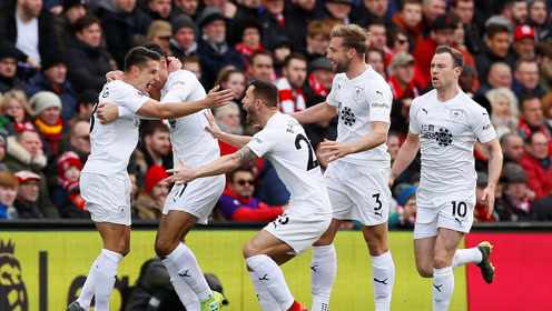 女排世联赛决赛巴西碰意大利，波兰跟日本争第三