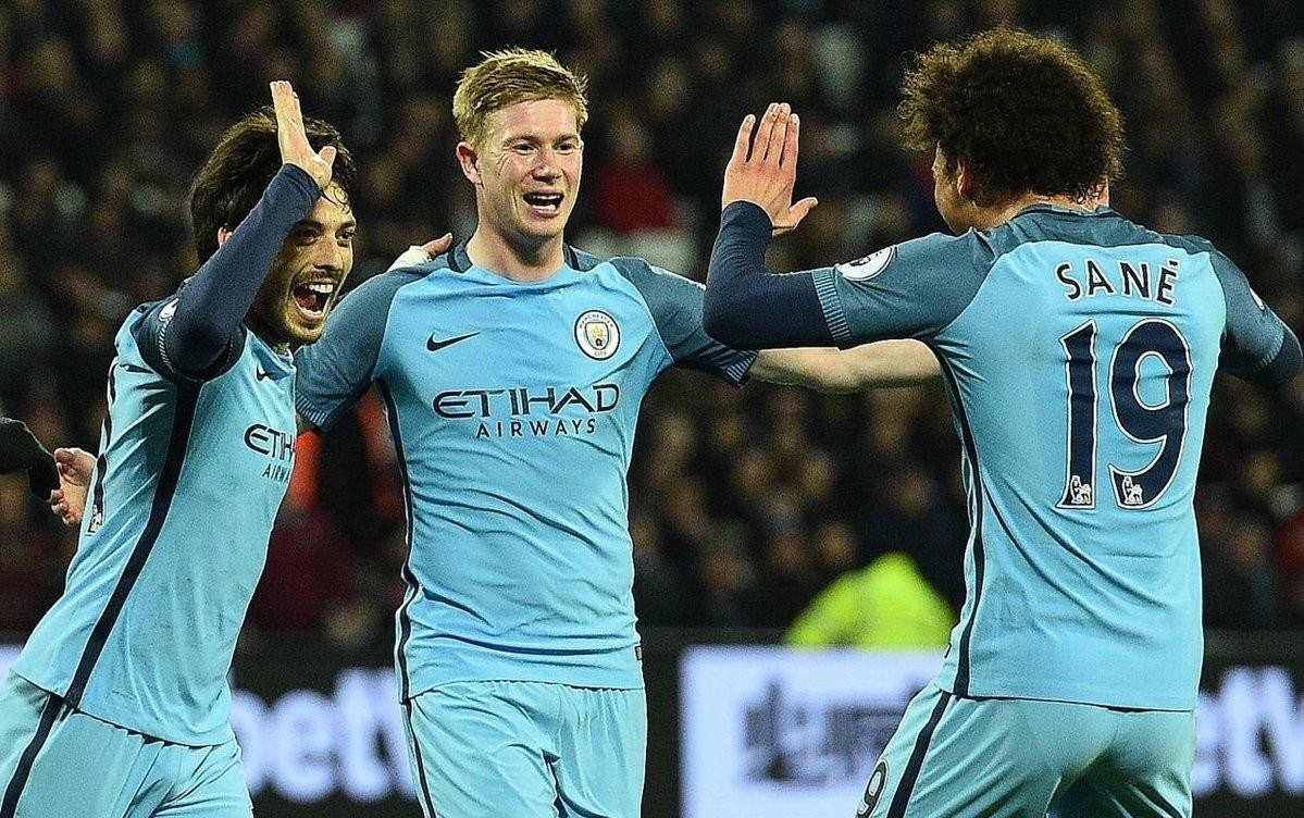 欧冠球员表现评析：C罗连续进球,