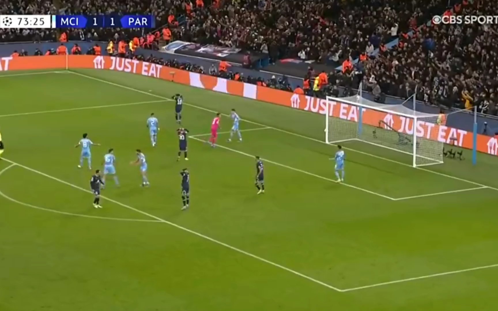 邮报：曼联与92班的关系很微妙，有时候较好有时候很差