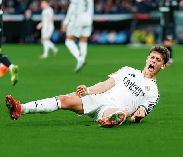 40岁依旧能飞，C罗对阵赛哈特海湾上演高难度倒钩破门