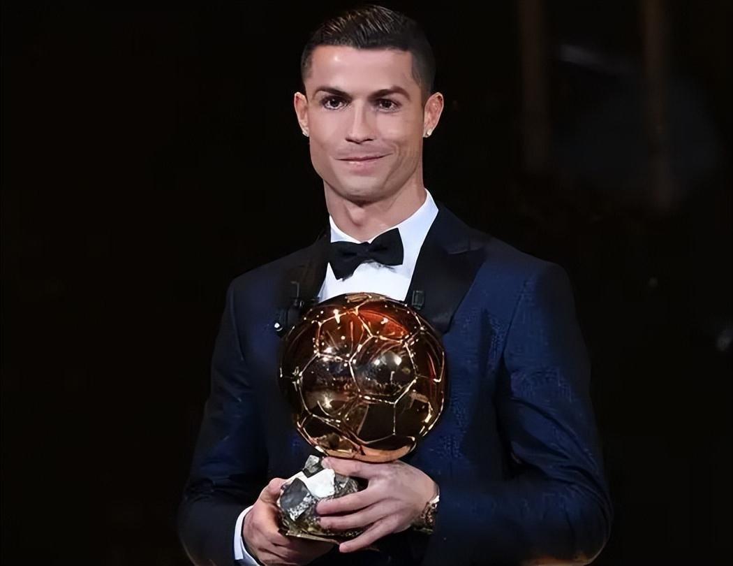 经纪人：那不勒斯今夏也有意博尼，但奥西利奥起了决定性作用